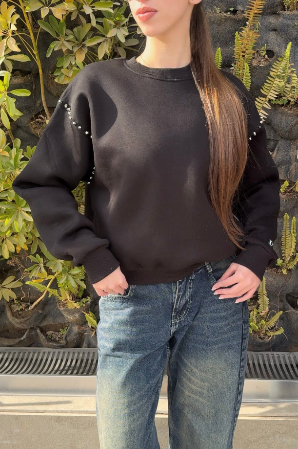 Black Sweat-Shirt with side studs