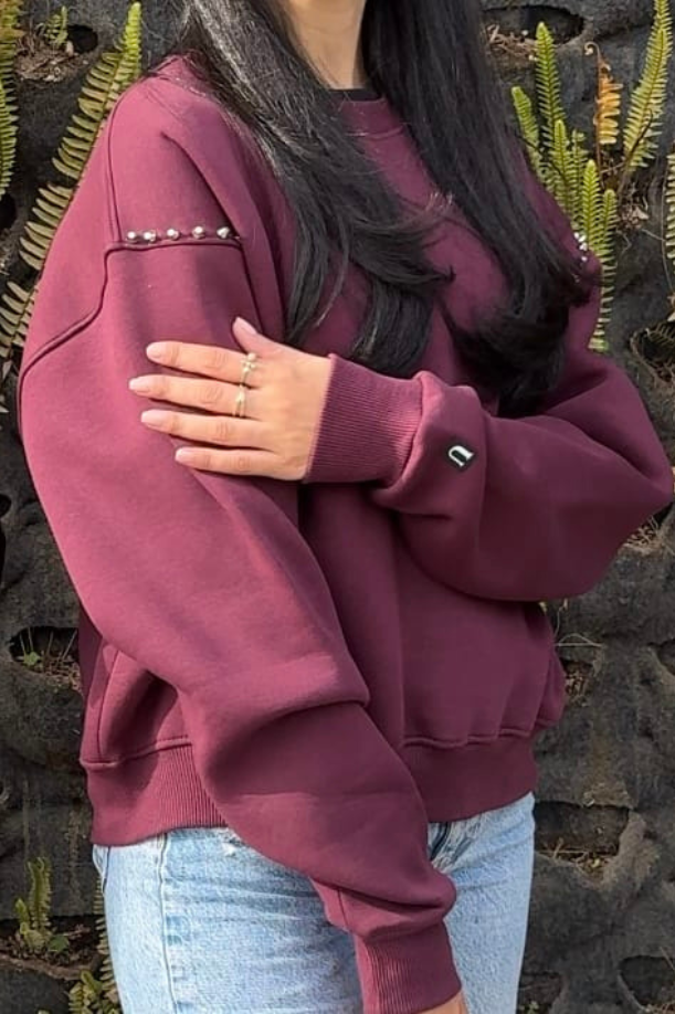 Burgundy Sweat-Shirt with studs